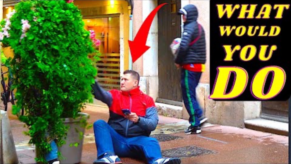 ULTIMATE BUSHMAN PRANK, SOMETIMES (THINGS WENT WRONG) смотреть онлайн