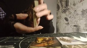 Что сейчас чувствует тот, кто вас заблокировал? Расклад Таро