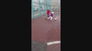 Иванна Черномырдина 6 лет учимся футболу во дворе