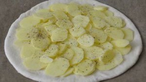 Пирог с корюшкой