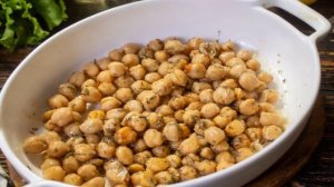 Салат с запеченным нутом