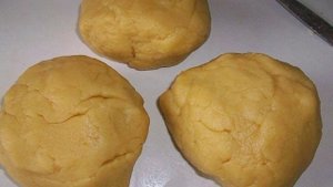 Пирог с клубничным вареньем
