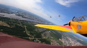 Полет самолетов над просторами. Релакс на 7 минут от пилотажной группы "Первый полет"