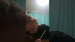 играю в комп и делаю уроки