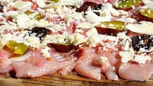 Рулетики из филе индейки с сыром