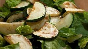Салат из кабачков с кедровыми орешками