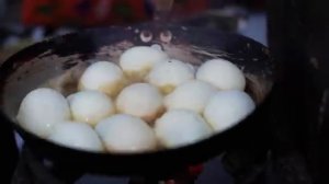 Индия. Утренний омлет на рынке. Уличная еда.