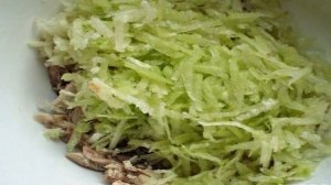 Салат с зеленой редькой