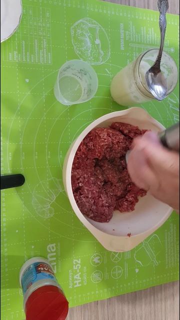 Чебуреки из детства, лучший рецепт чебуреков! #shorts #еда #рецепт смотреть онлайн