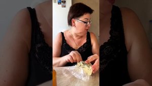 Давно плесени не ела, надо исправлять/Икра, сыр и медок/