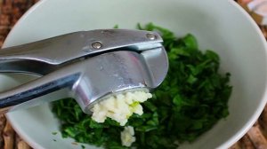 Рулетики из говяжьего языка