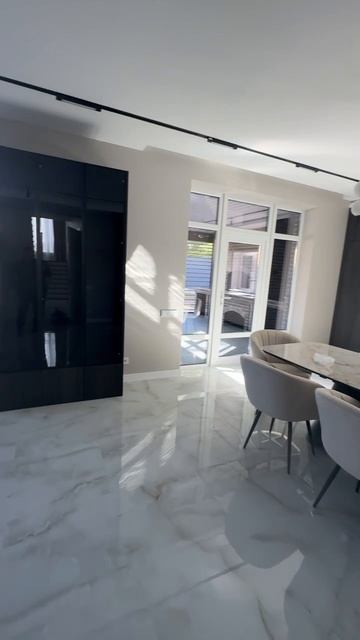 Кухня гостиная. (п. Камышеваха, пер. Агатовый) смотреть онлайн