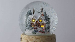 Снежный шар «Снежные каникулы» с подсветкой, метелью и музыкой Winter Wonderland