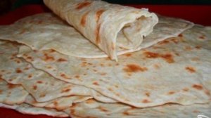 Рулетики из лаваша с форелью