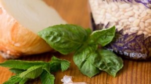 Рулетики из баклажанов с фетой