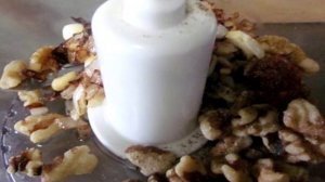 Рулетики из баклажанов по-грузински