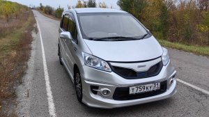 Honda Freed Hybrid 2016