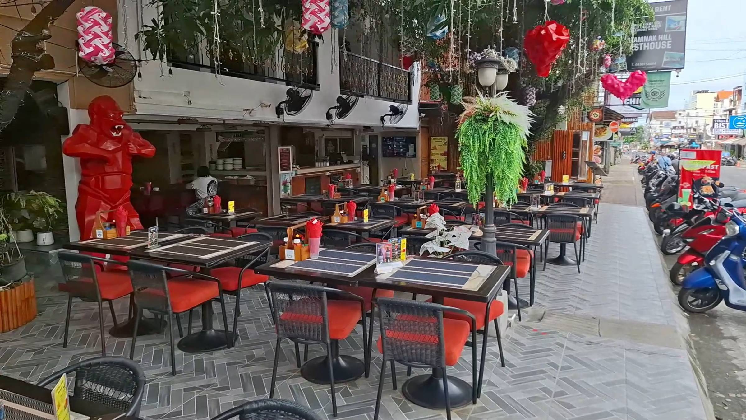 ТАИЛАНД. Паттайя. Утренняя прогулка по Пратамнаку. Пляж АЗИЯ.