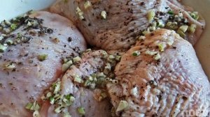 Курица, запечённая в съедобной тарелке