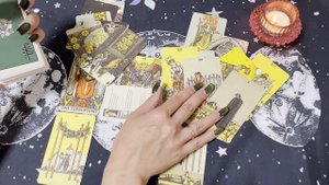 Любовный треугольник. Что у них происходит? Гадание на Таро