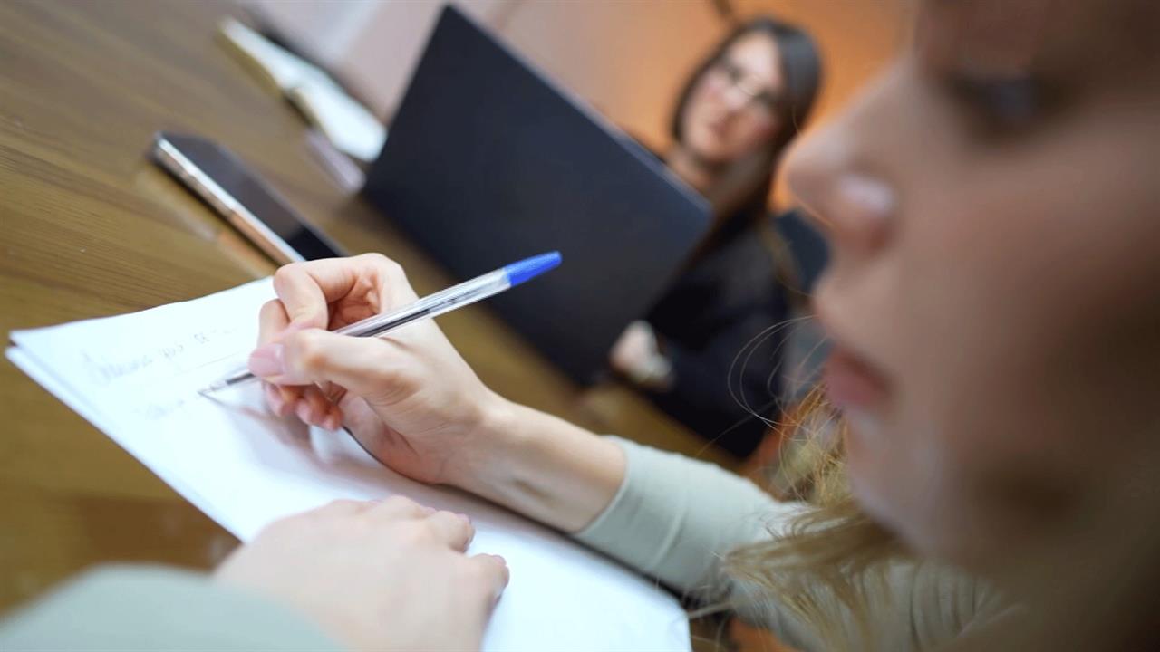 Опросы выявили самых непунктуальных россиян