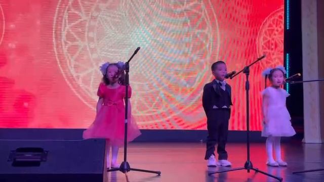 Трио Мин улаатыам. Улуустаа5ы Ырыа ыллыгынан ырыа куонкуруьа. 2025 сыл