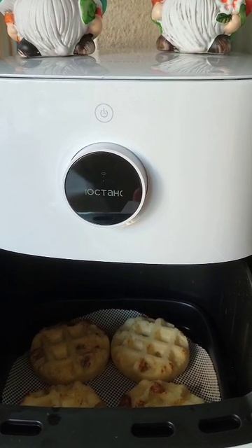 Презентация моего аэрогриля, приготовление Сырников "в клеточку"🍥