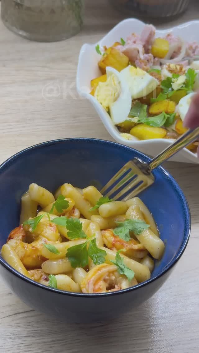 Токпоки (рисовые палочки) с креветками в соусе том ям. Иногда можно побаловать себя вкусным рецептом