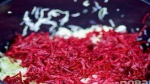 Салат из капусты со свеклой