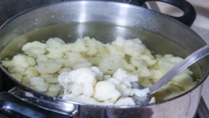 Рагу из цветной капусты и кабачков