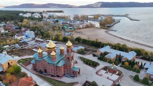 Церковь иконы Божией Матери Отрада и Утешение и мужской Воскресенский монастырь. Портпосëлок