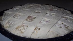 Пирог с луком и ветчиной