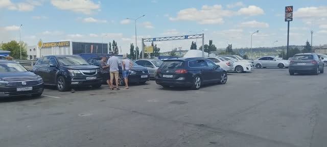 Едем с моря где поесть Вкусно и точка, Ростикс,Светофор, автомастерская всё в одном месте