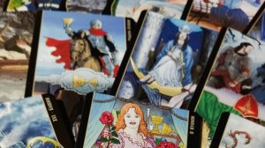 Расклад 31.Кто я👱♀️ для него🧔? Какое место я занимаю в его жизни?Что он хочет🏡❤️ или?