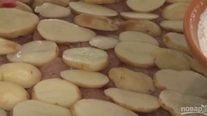 Куриная грудка под кабачками