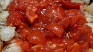 Куриная грудка, тушенная с черносливом