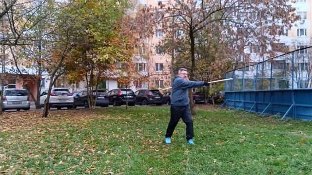 Упражнения с деревянным трёхсекционным цепом Сань-цзе-гунь (2)