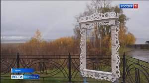 Жители и гости Галича могут заглянуть в уникальное резное оконце