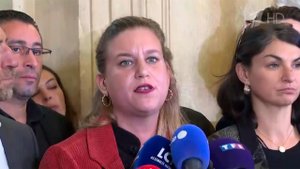 Лидер левой партии Франции заявила, что внесет предложение об импичменте президенту