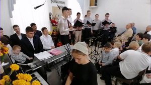 Простилось лето, осень к нам пришла