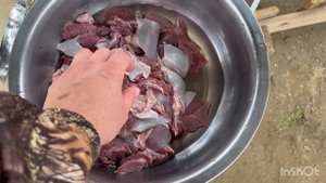 Дикий заяц, утка в узбекском казане