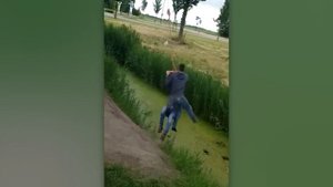 самые глупые поступки людей