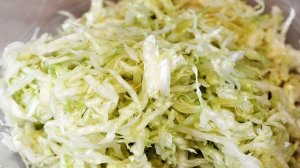 Салат из капусты с крабовыми палочками