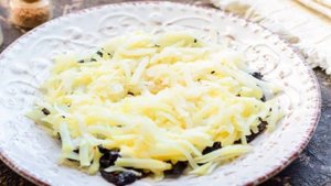Салат Шуба с черносливом