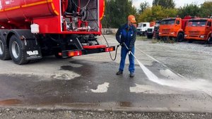 Автоцистерна каналопромывочная ЧМЗ
