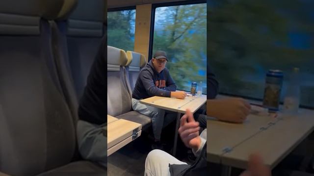 "Что ты не в окопе сидишь, е*аное чмо?! Какой ты швейцар, г*вно е*аное! Что ты, бл*ть, смотреть онлайн