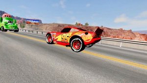 ЭПИЧНЫЙ ПОБЕГ МОНСТР ТРАК ПРОТИВ СУПЕР АВТОМОБИЛЯ В BEAMNG DRIVE