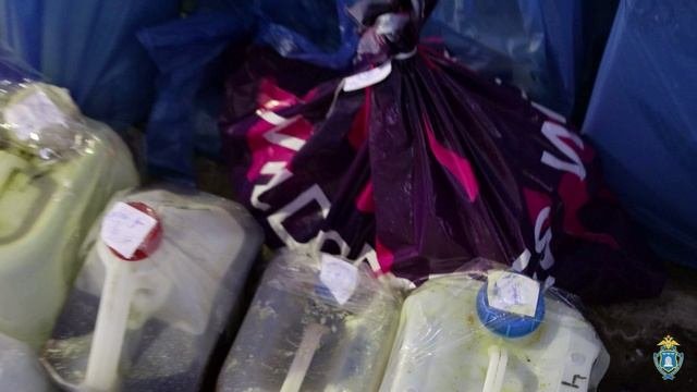 Тамбовские оперативники выявили нарколабораторию в деревне Ахтырка и изъяли 770 граммов метадона