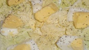 Салат сливочный с сухариками