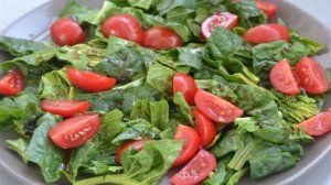 Салат со шпинатом и креветками